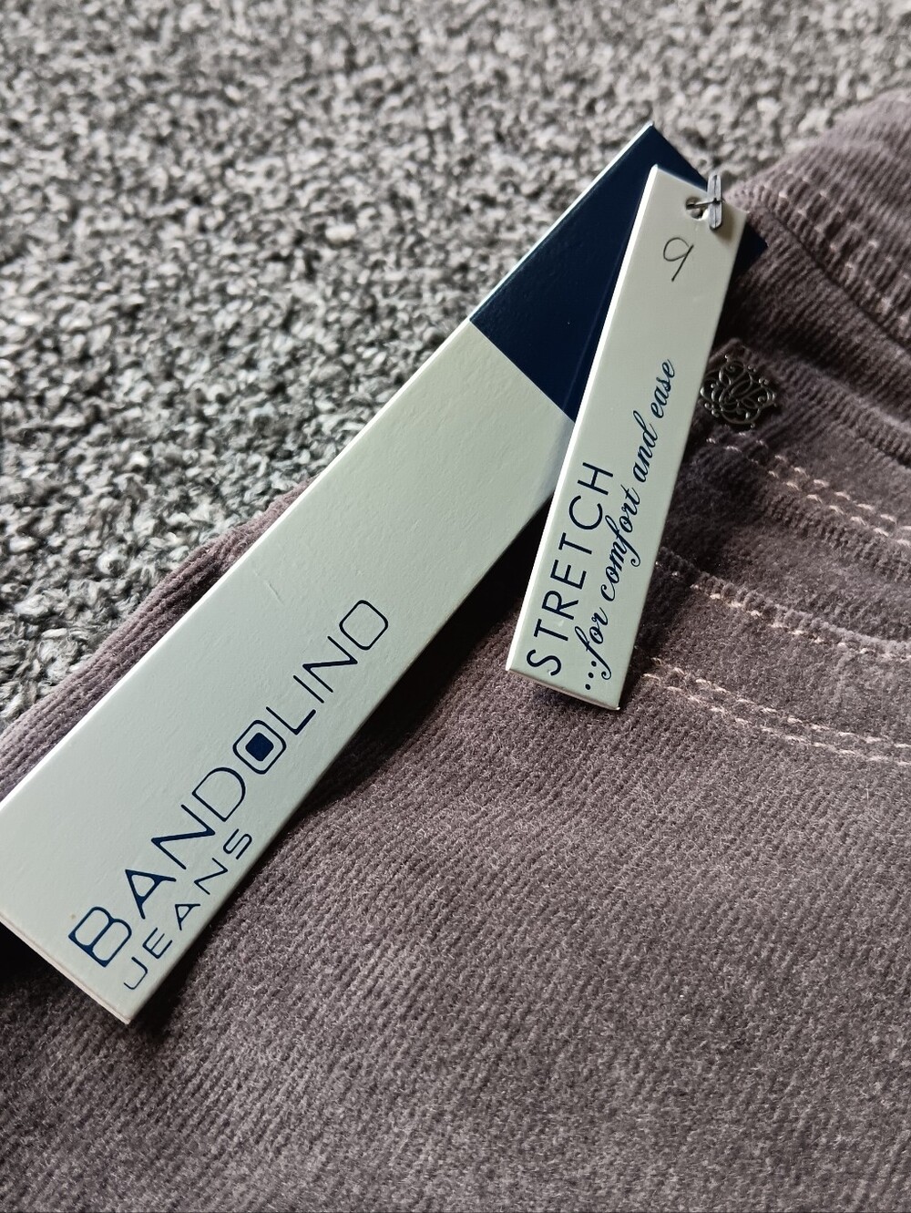 NWT Gray Autumn Corduroy Bandolino Lucie Skinny Jeans Womens 14, Casual - Picture 5 of 11
